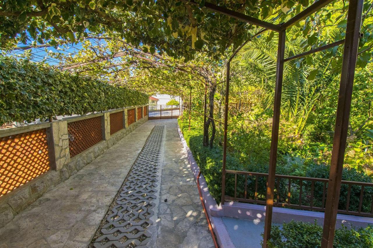 Apartments Pavlina Starigrad Paklenica Exterior photo