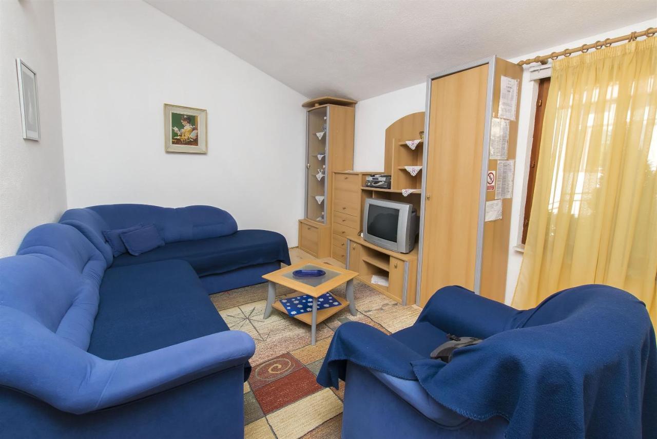 Apartments Pavlina Starigrad Paklenica Exterior photo